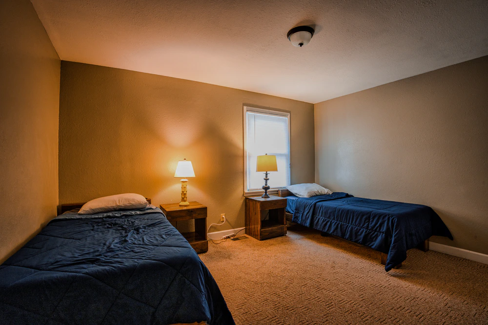 double-bedroom-at-our-mens-residential-addiction-center